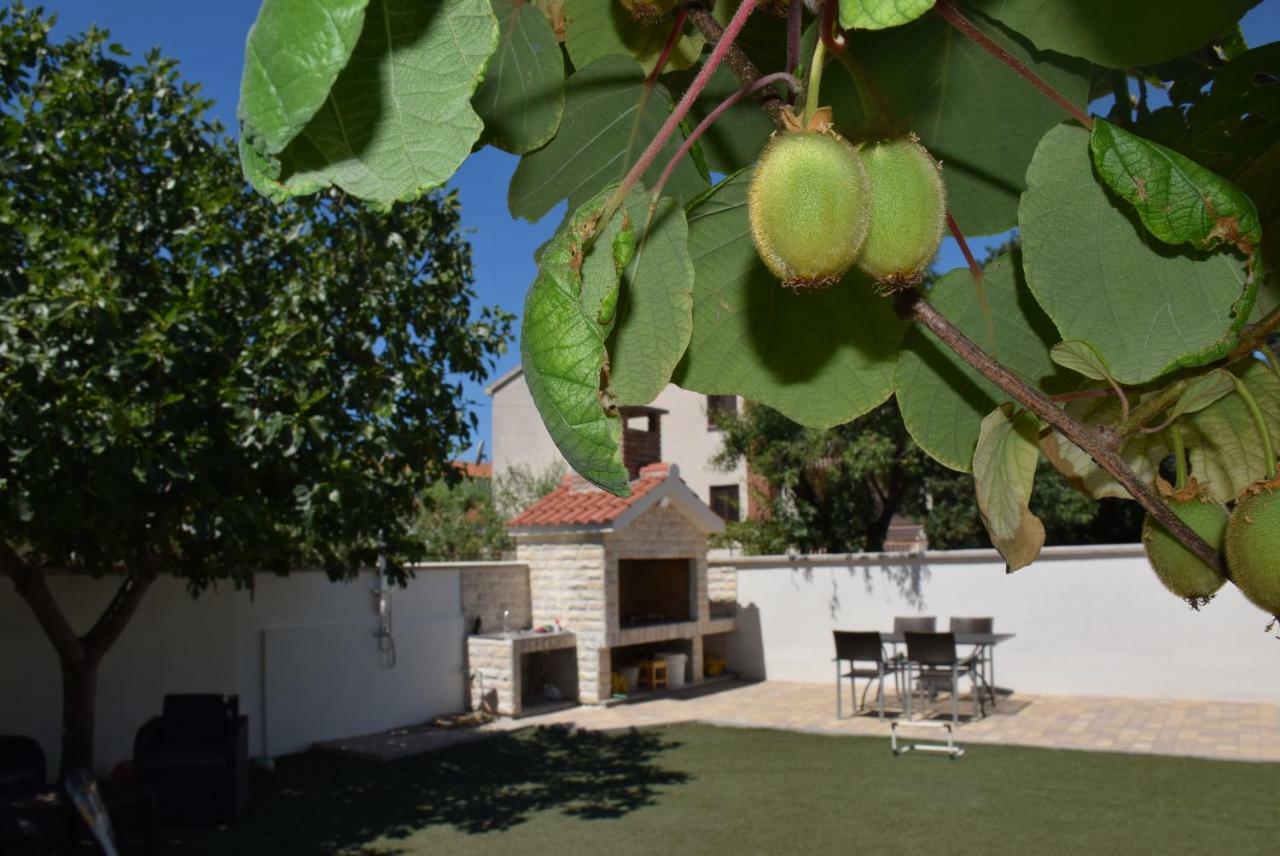 Apartments Zelic Vodice Buitenkant foto